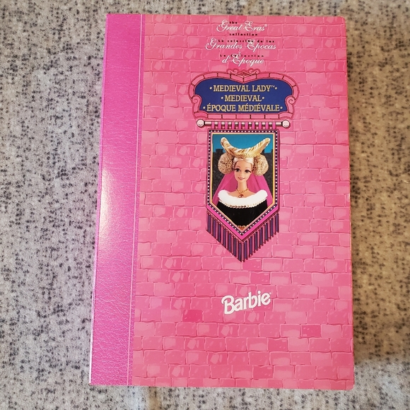 🆕️ Medieval Lady Barbie - Picture 6 of 10